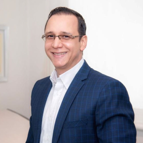 Dr. Carlos García